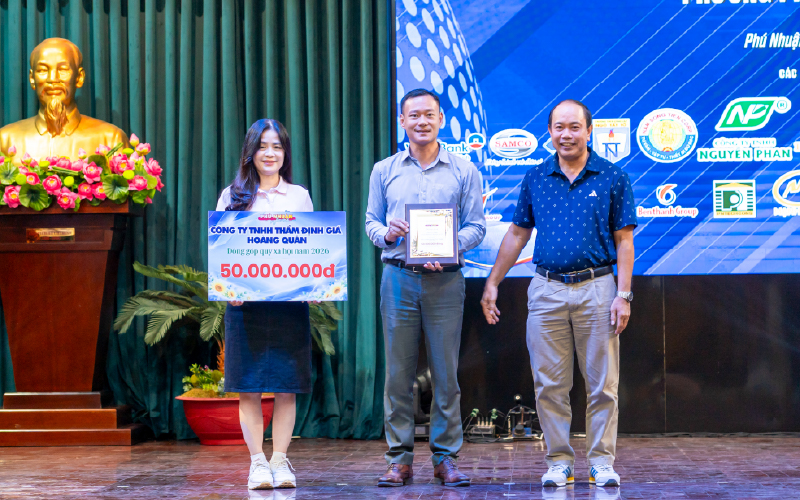 Thẩm định giá Hoàng Quân tài trợ 50 triệu đồng cho giải đấu