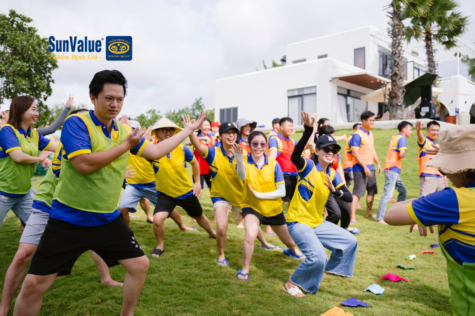 Chương trình Team Building khởi động